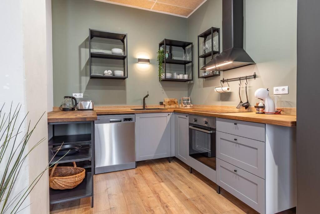 Sepa Shack - Newly Renovated With Sauna Apartment Parnu